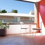 Stylish Studio With Balcony Near Darling Square