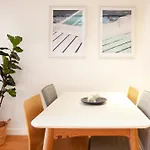 Stylish Studio With Balcony Near Darling Square