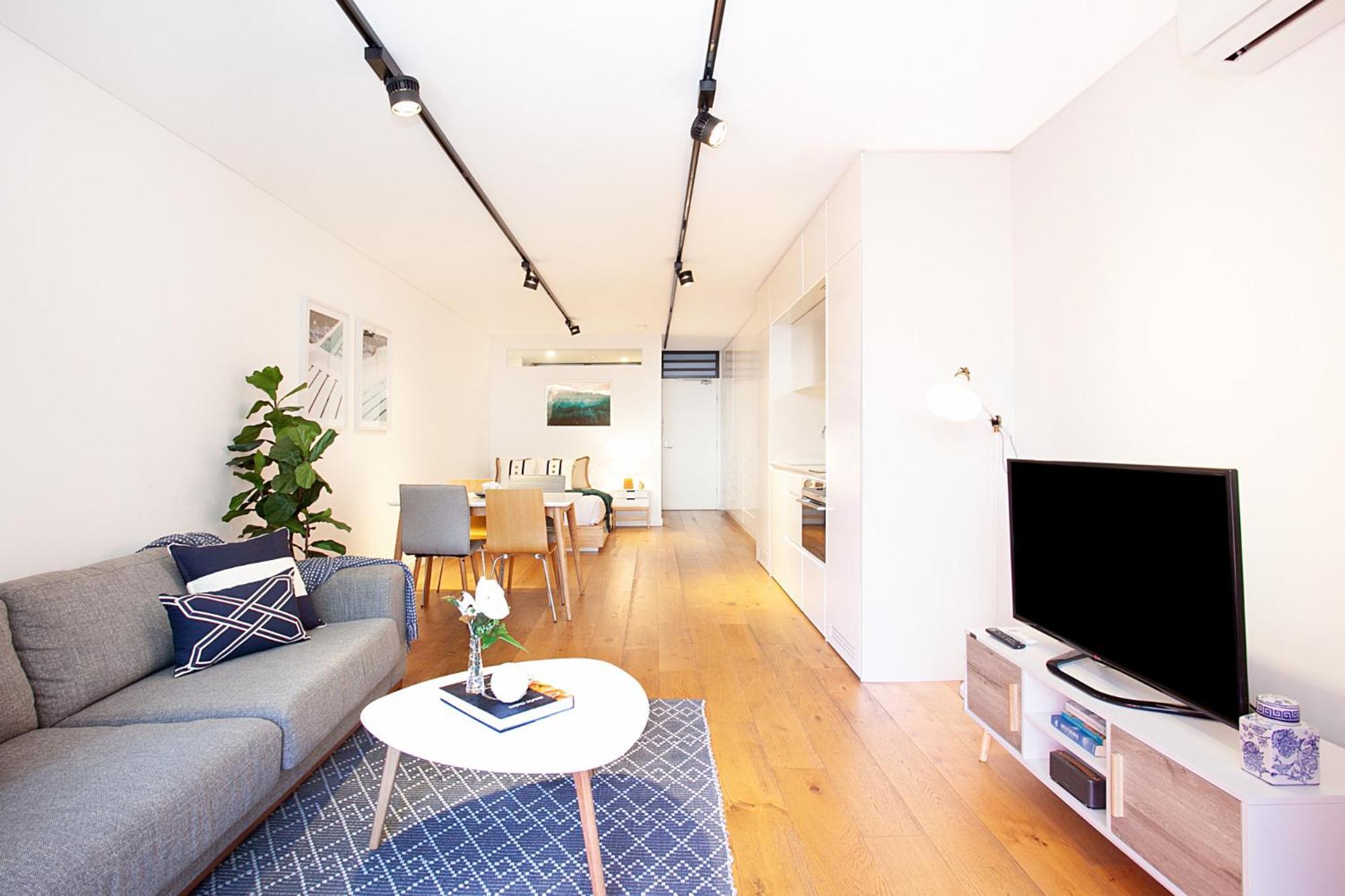 Apartment Stylish With Balcony Near Darling Square Sydney