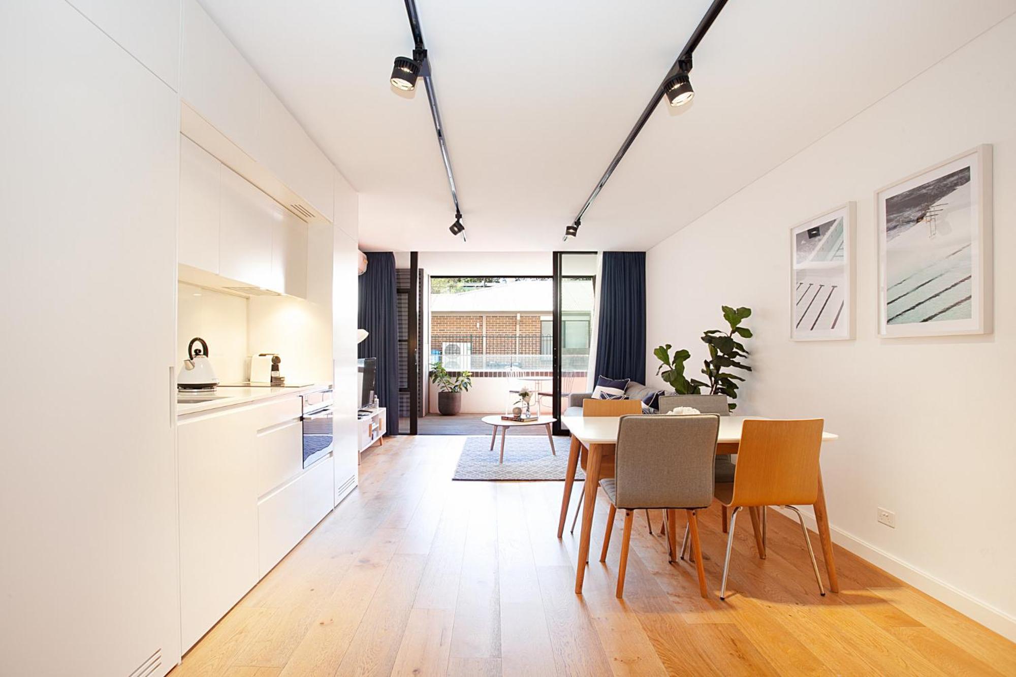 Stylish With Balcony Near Darling Square Sydney